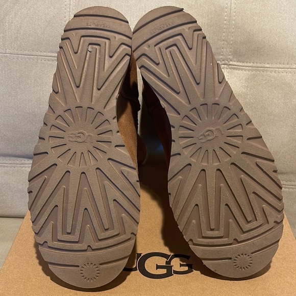 UGG Classic Femme Button Toggle Wedge Boot - Picture 6 of 12